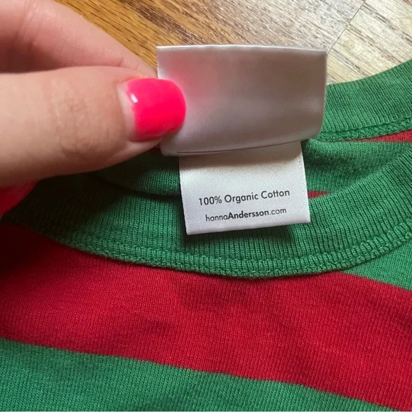 Hanna Andersson red and green and white striped pajama top size 120 cm / US 6-7 - Picture 4 of 4
